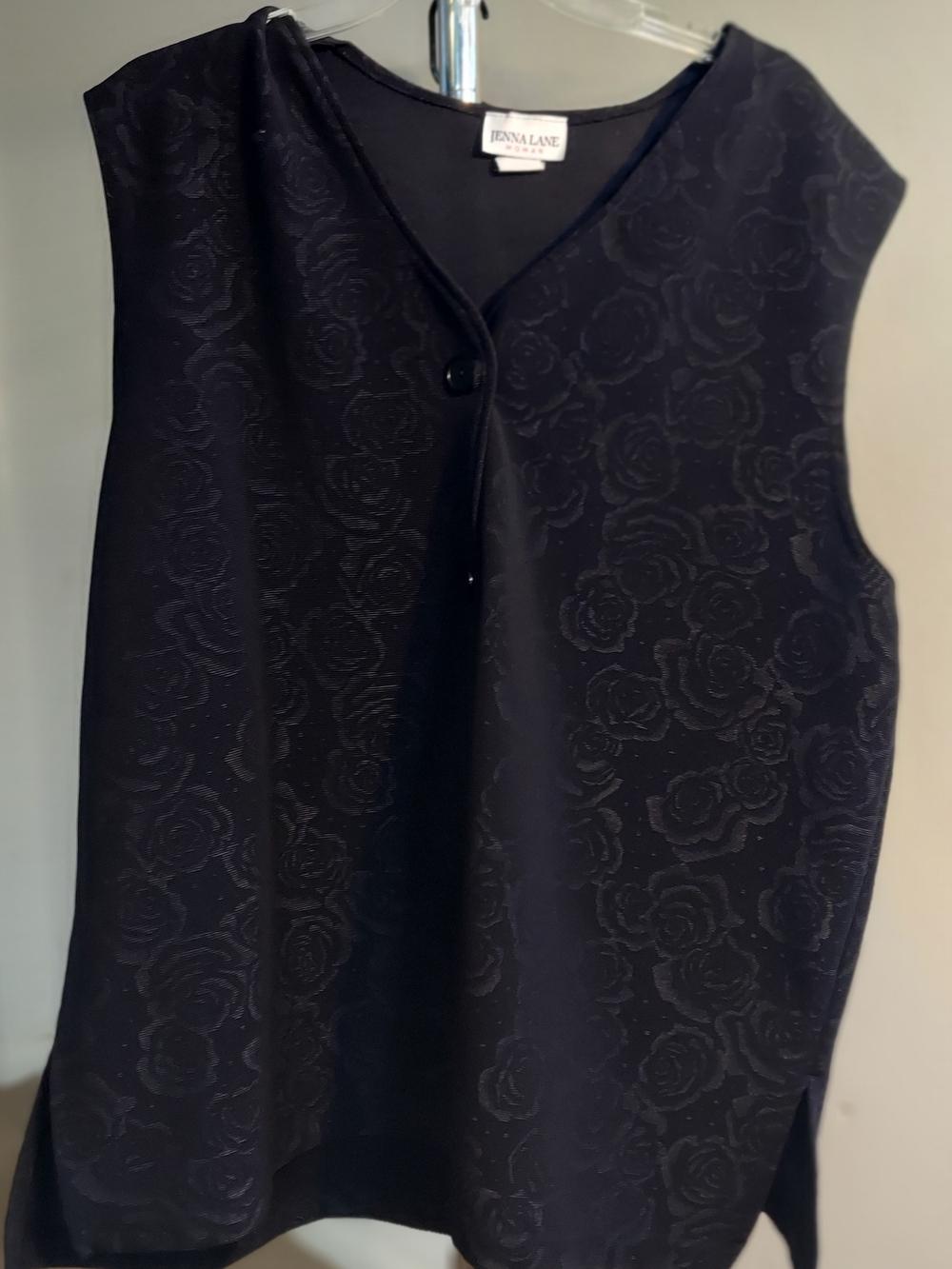 Jenna Lane Black Sleeveless Floral Jacquard Top